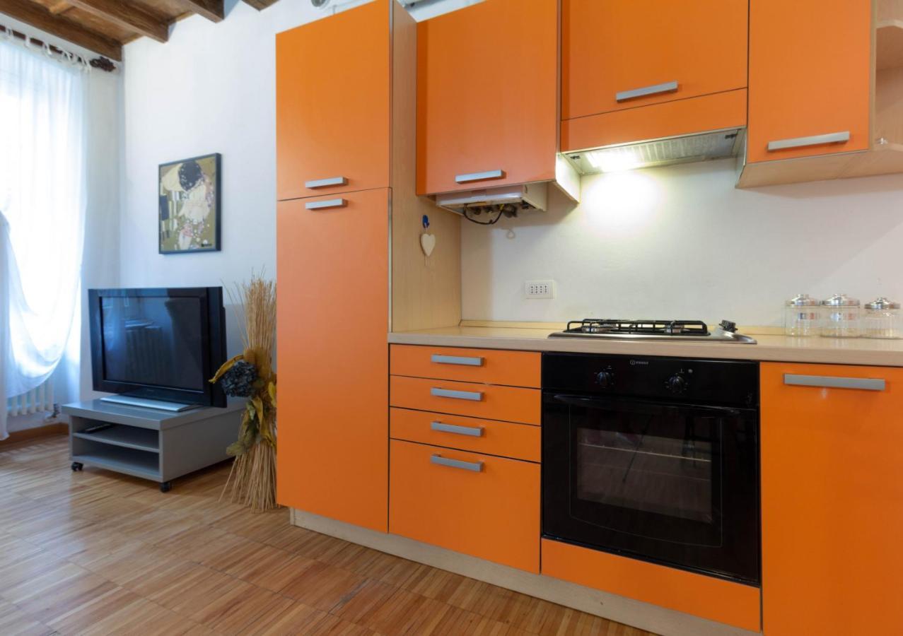 La Piccola Corte Al 24 - Affitti Brevi Italia Lecco Ngoại thất bức ảnh